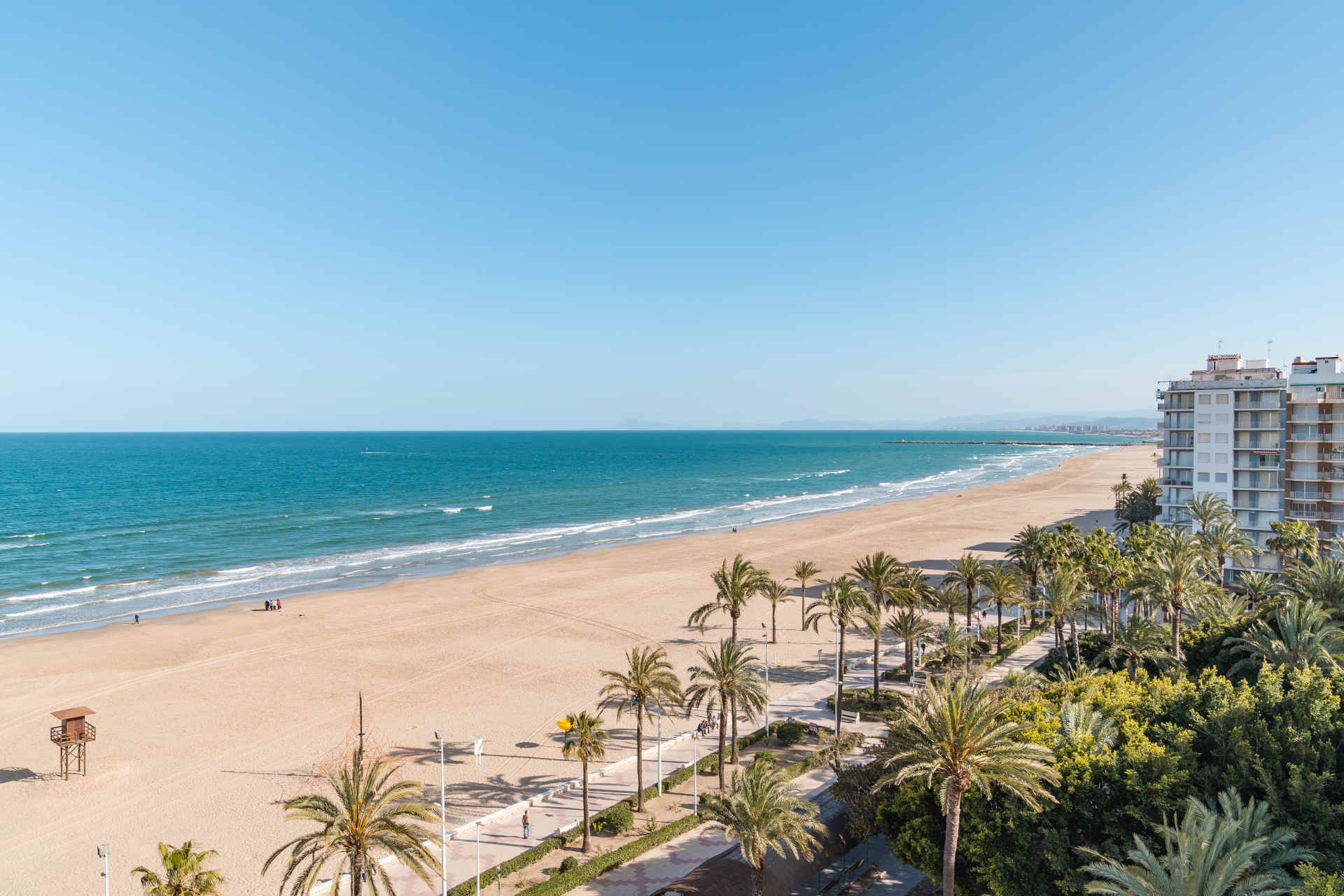 Beaches of Valencia: a complete guide to choosing the best one for your plans